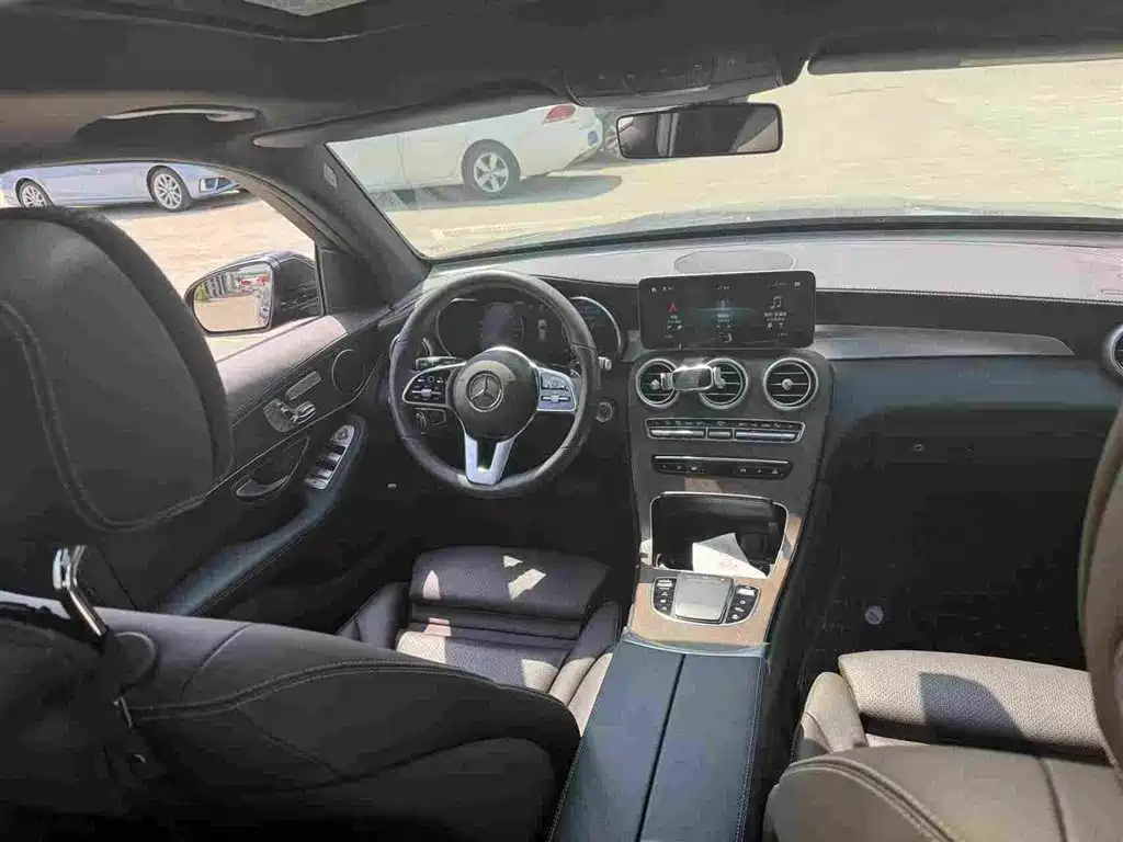 Mercedes-Benz GLC — миниатюра 7