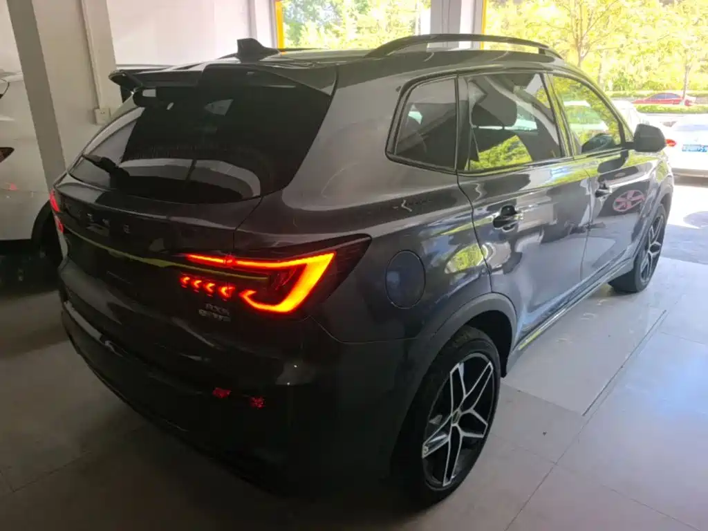 Roewe RX5 New Energy — миниатюра 7