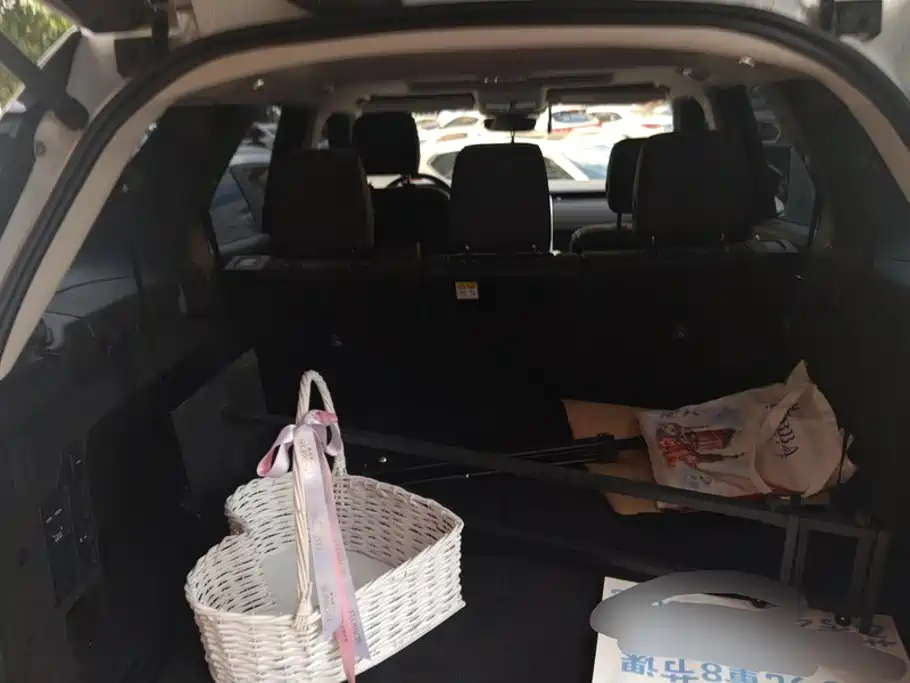 Land Rover Discovery — миниатюра 4