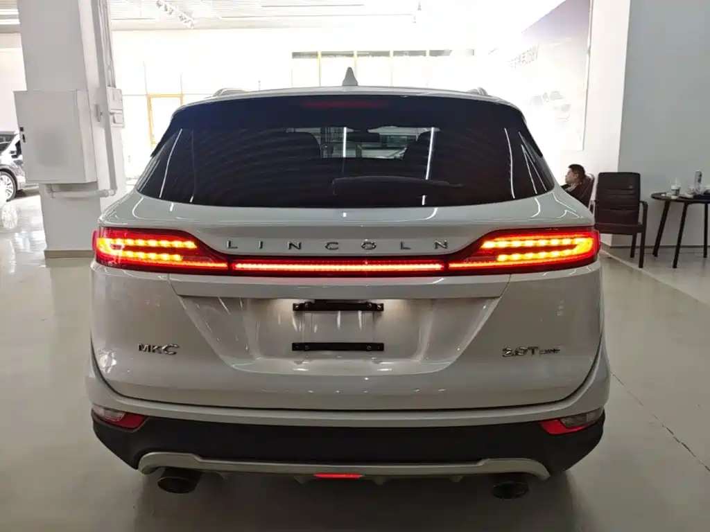 Lincoln MKC — миниатюра 6