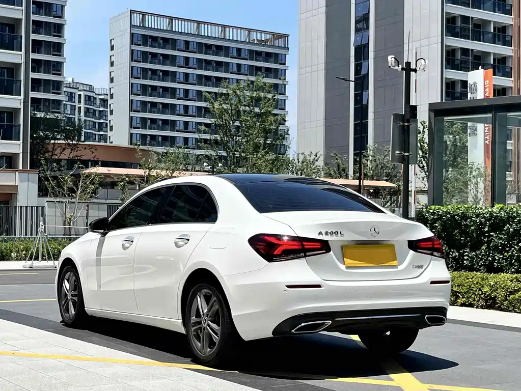 Mercedes-Benz A-Class — миниатюра 8