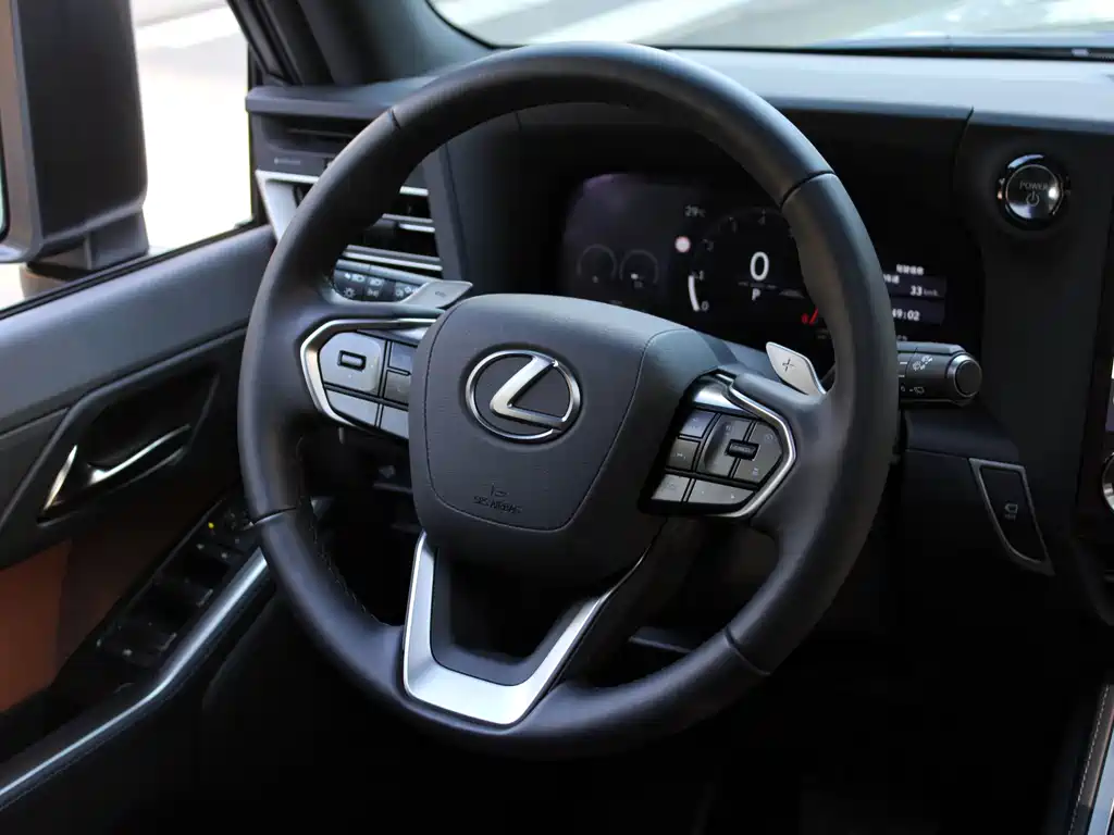Lexus GX — миниатюра 9