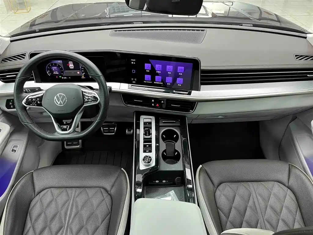 Volkswagen Tavendor 2023 380TSI R-Line