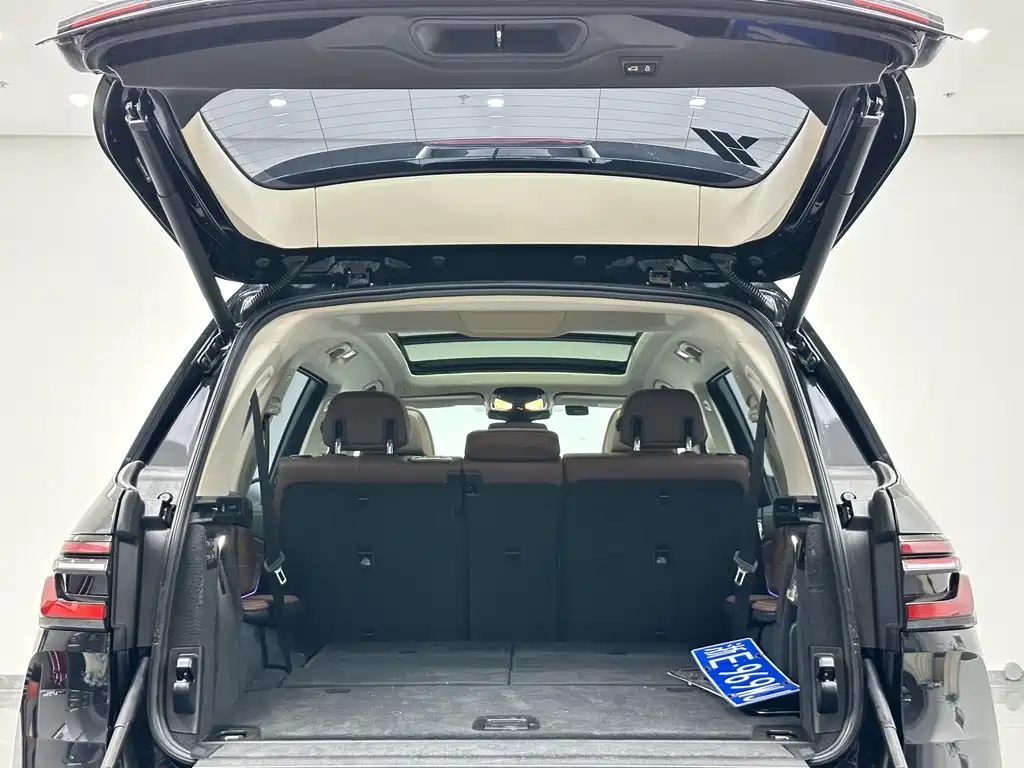 BMW X7 — миниатюра 29