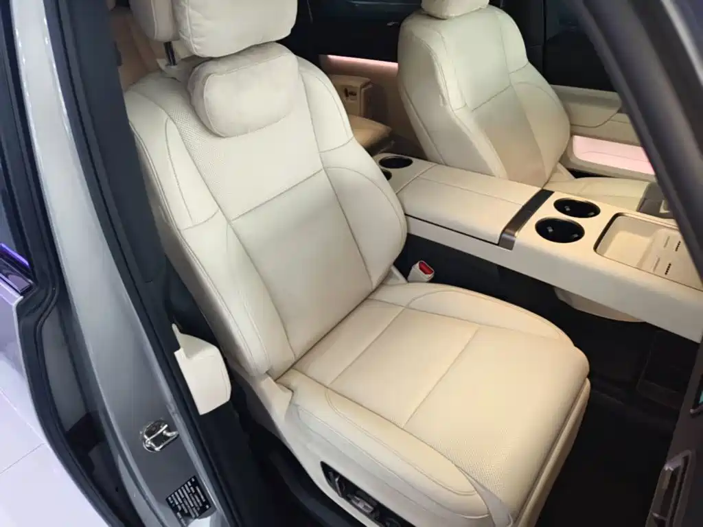 Li Auto Li MEGA — миниатюра 25