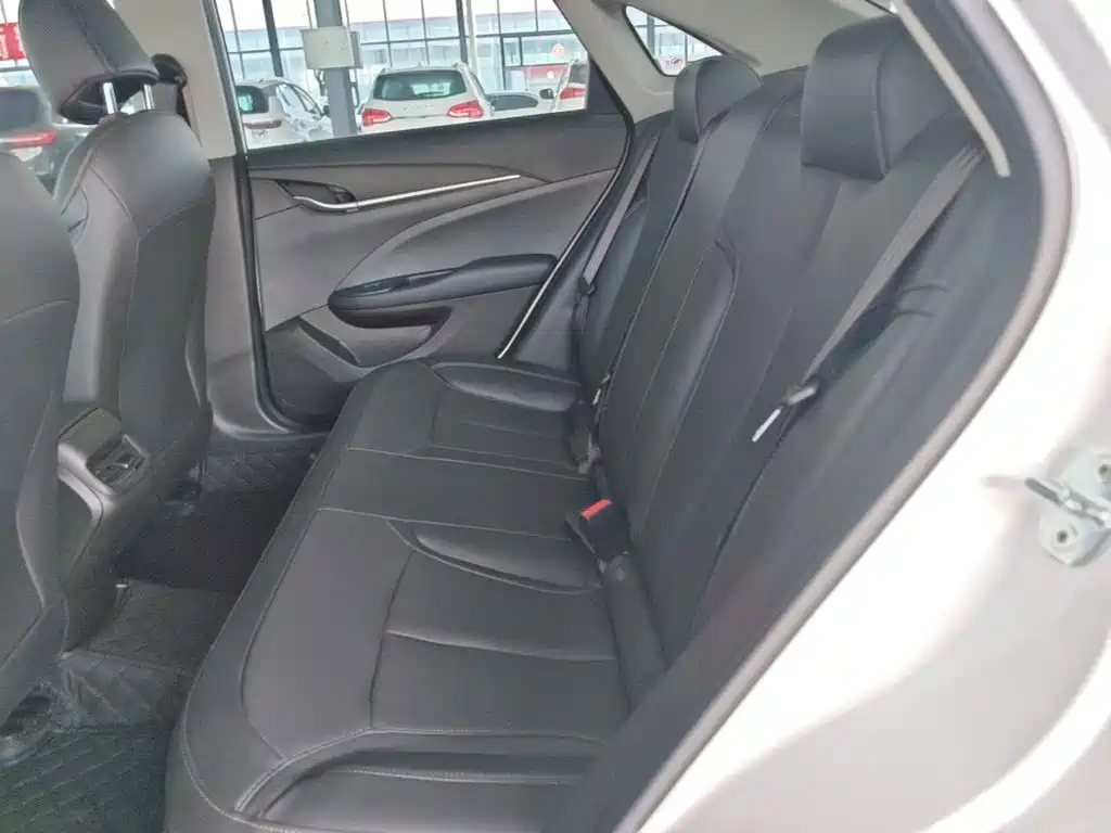 Buick Excelle — миниатюра 17