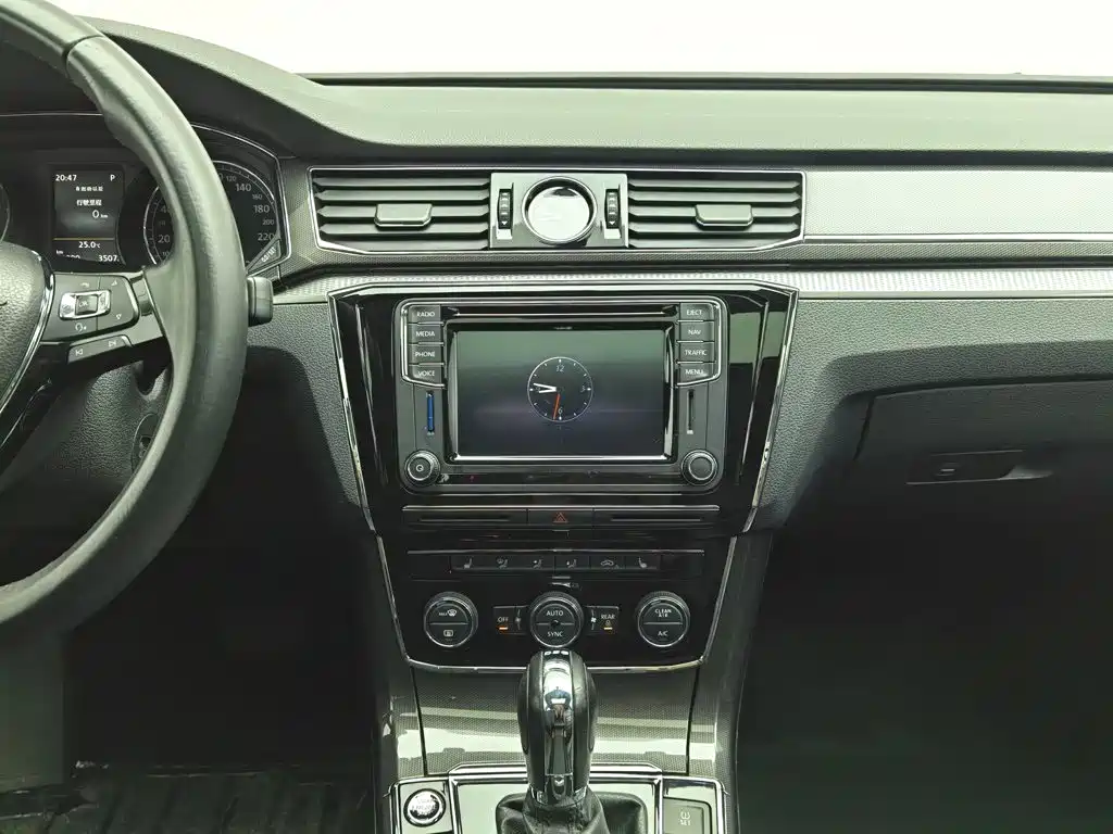 Volkswagen Passat — миниатюра 12