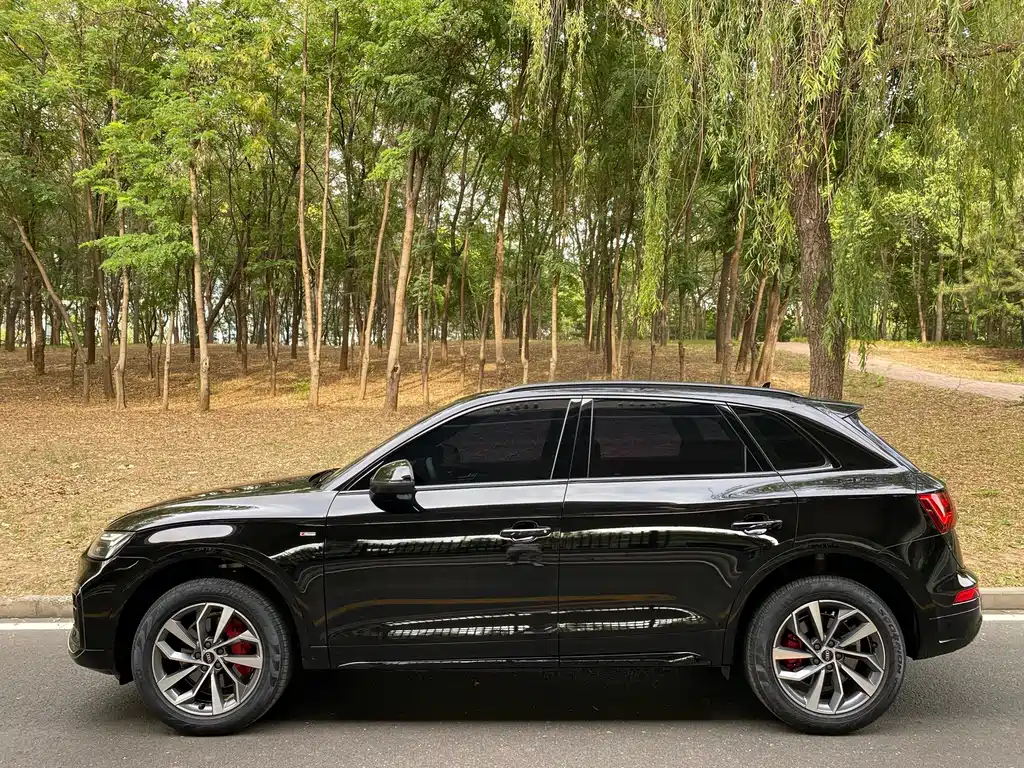 Audi Q5L 2025 40 TFSI Luxury