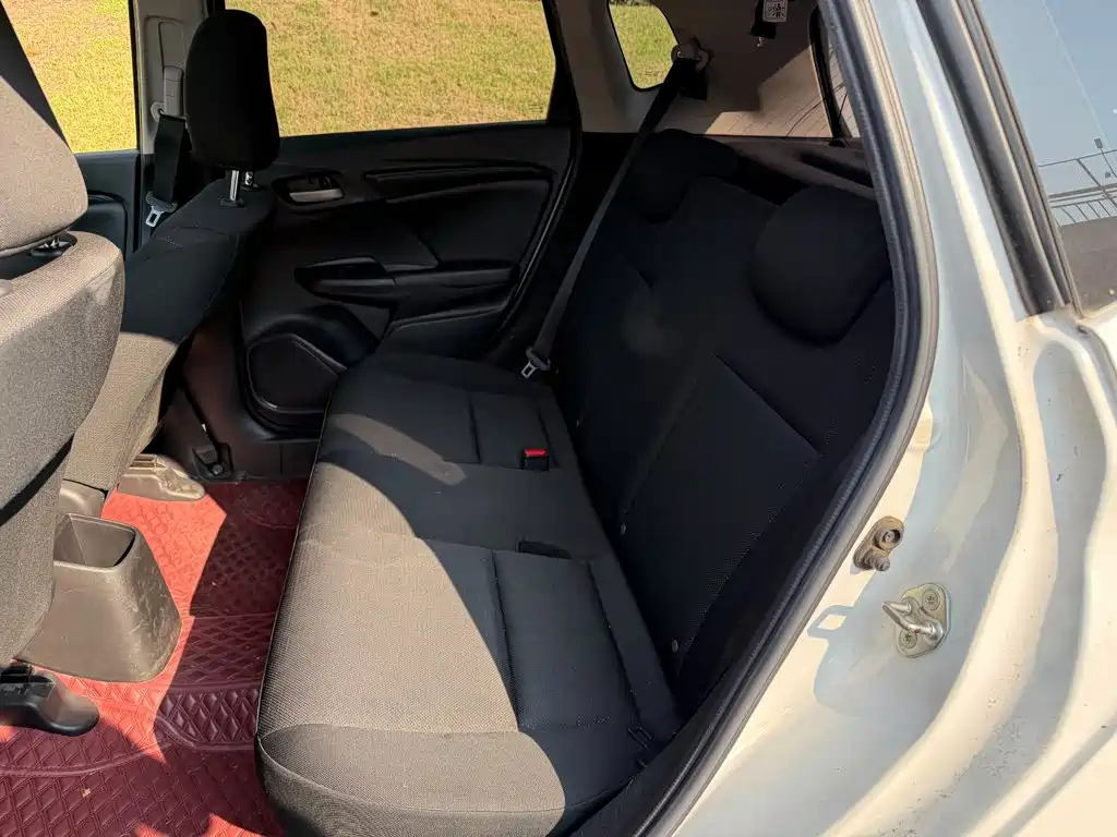Honda Fit — миниатюра 12