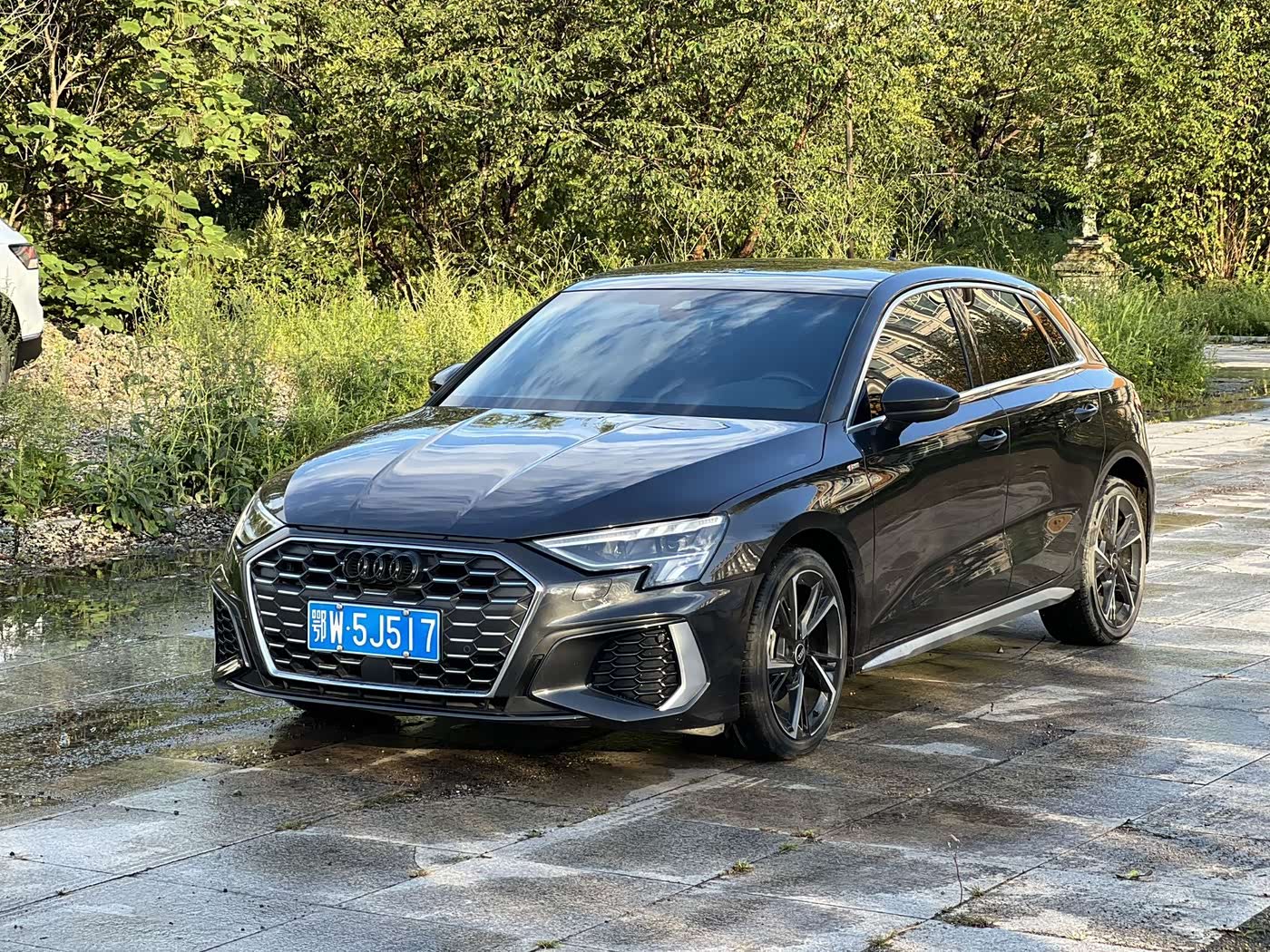 Audi A3 1.4 л 2022 г. Серебристо-серый, пробег 42000 км