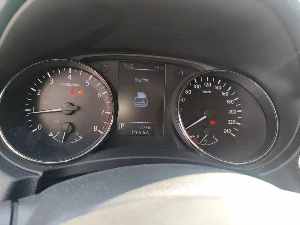 Nissan X-Trail — миниатюра 12
