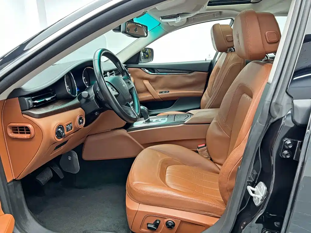 Maserati Quattroporte — миниатюра 16