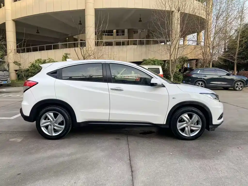 Honda Vezel 2020 1.5L CVT Elite