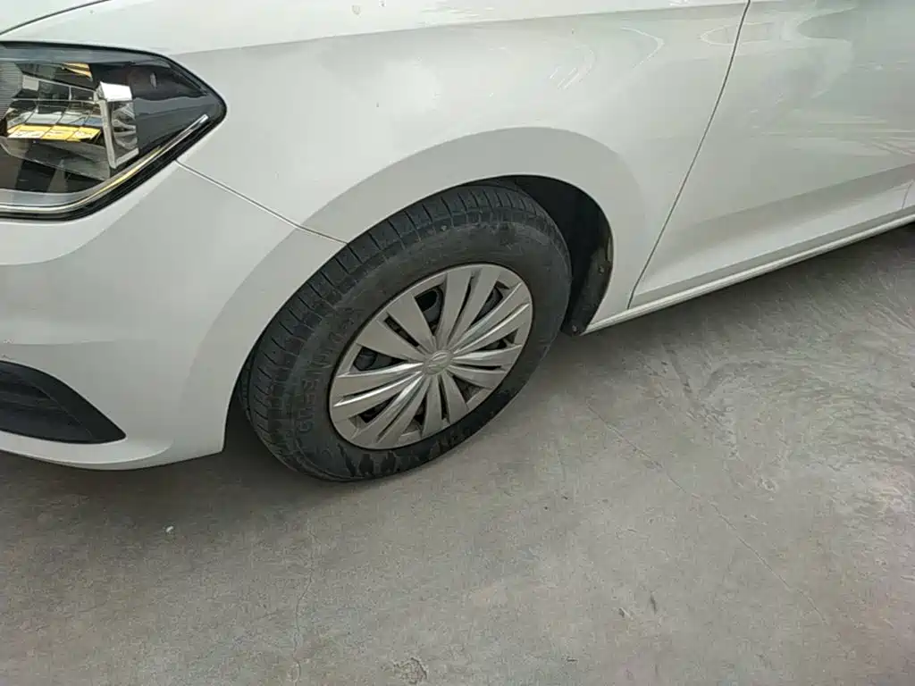 Volkswagen Santana — миниатюра 23