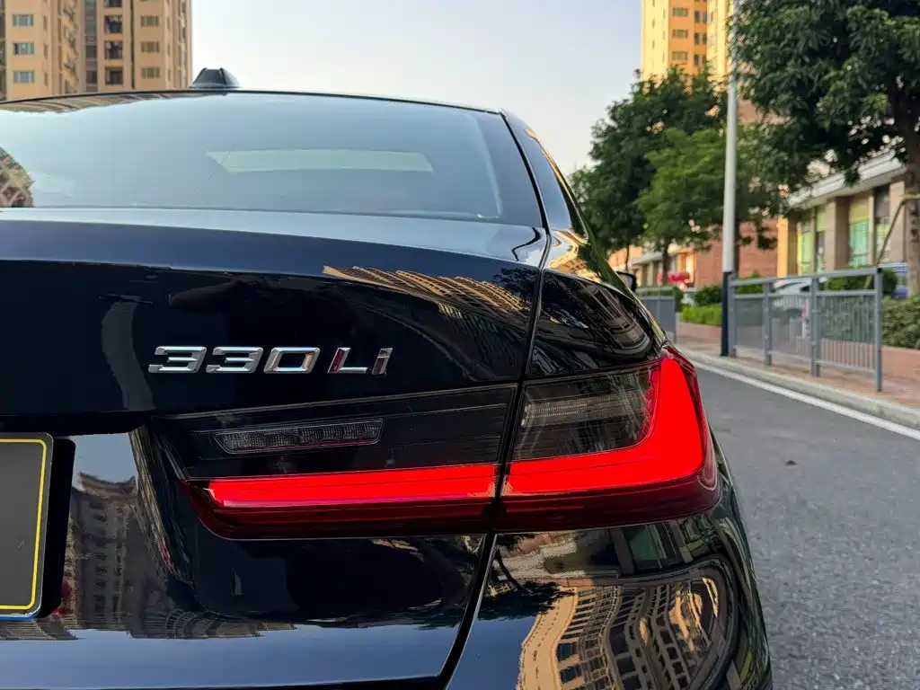 BMW 3 Series — миниатюра 12