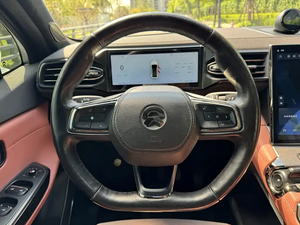 NIO EC6 — миниатюра 18