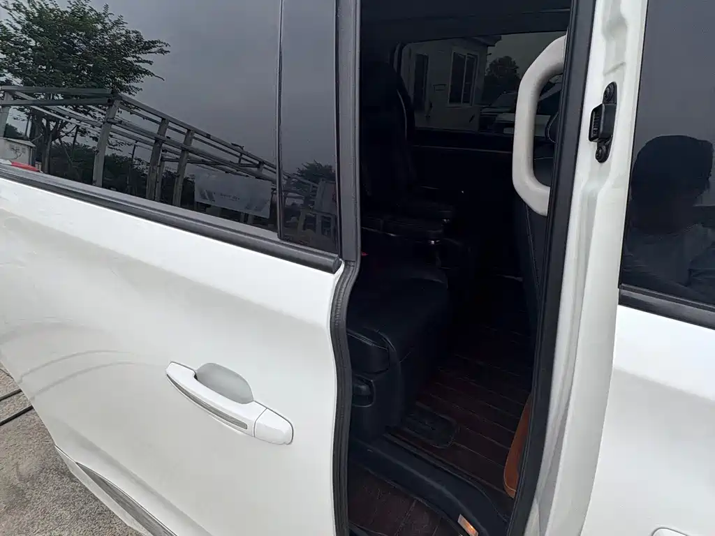 GAC Motor Trumpchi M8 — миниатюра 10