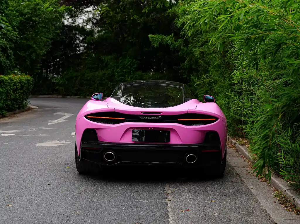 McLaren GT — миниатюра 5