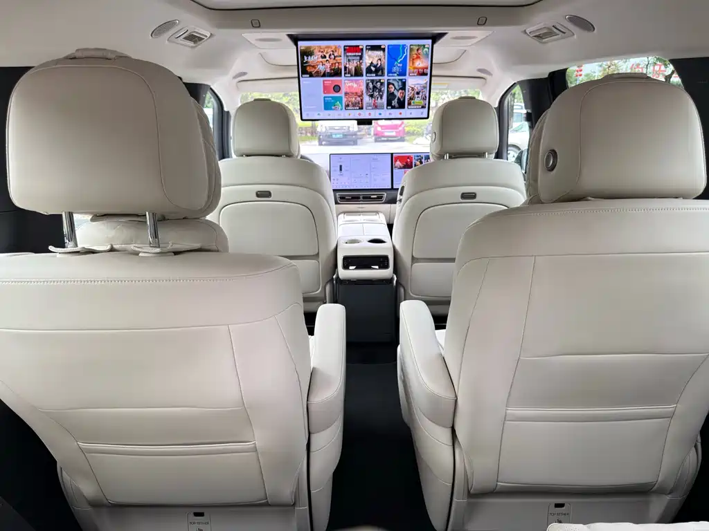 Li Auto Li MEGA — миниатюра 15