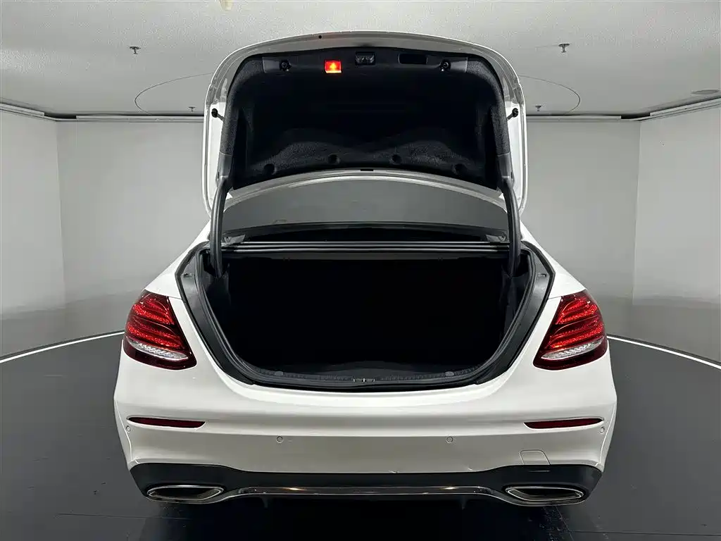 Mercedes-Benz E-Class E 2018 E 200 L Sport