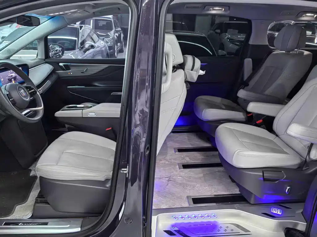 Buick GL8 2025 Smart