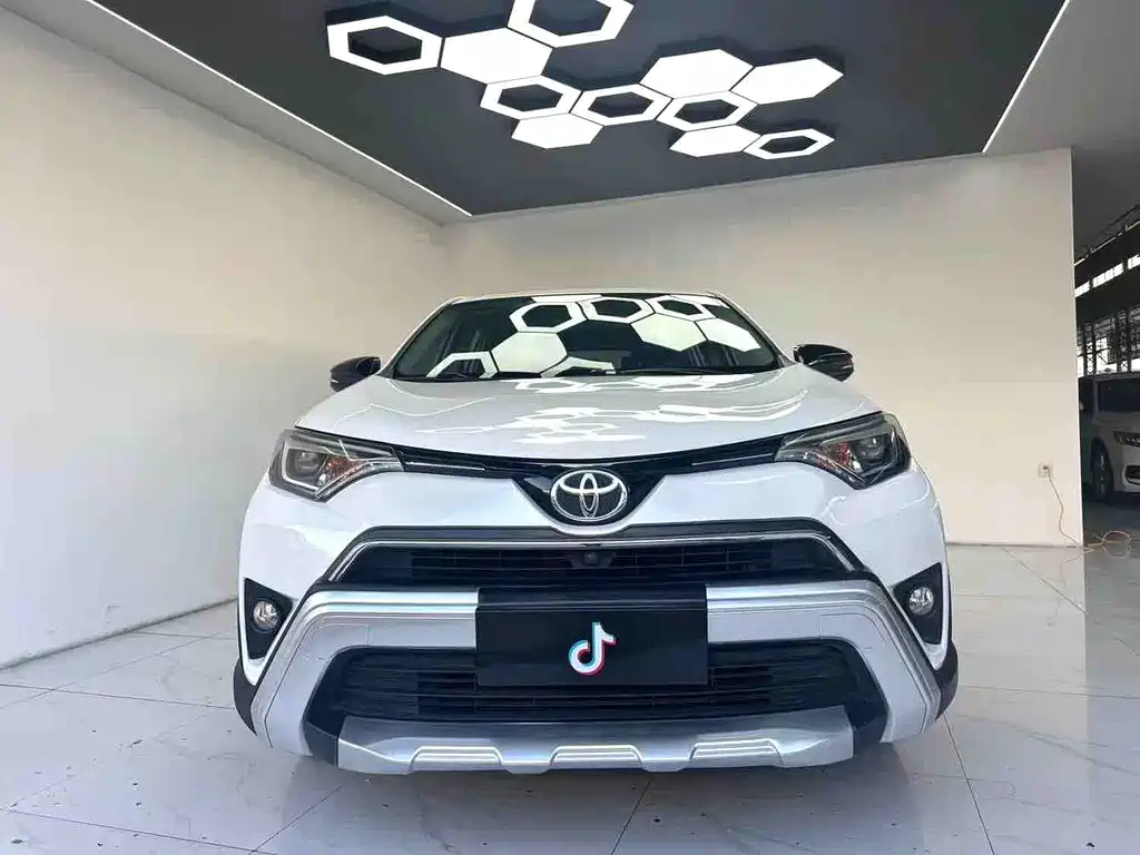 Toyota RAV4 2.0L CVT 2WD Elegant X Limited Edition China VI, фото 2