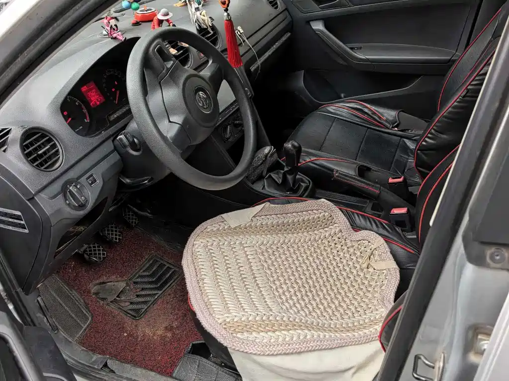 Volkswagen Jetta — миниатюра 6