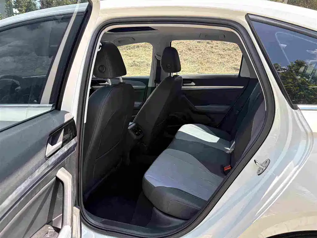 Volkswagen Lavida — миниатюра 11