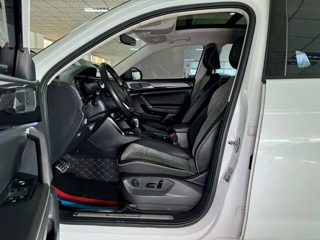 Volkswagen X — миниатюра 7