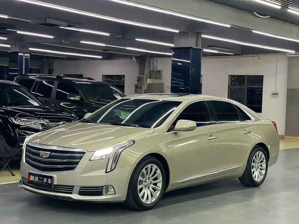 CADILLAC XTS