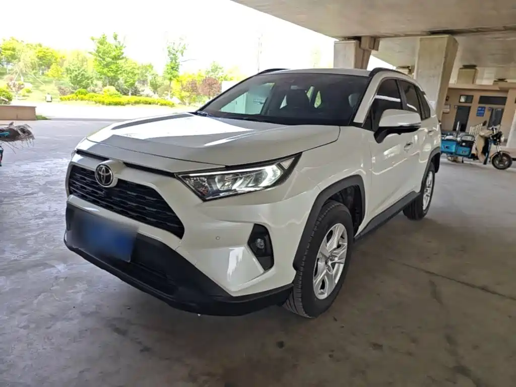 Toyota RAV4 2024 2.0L CVT