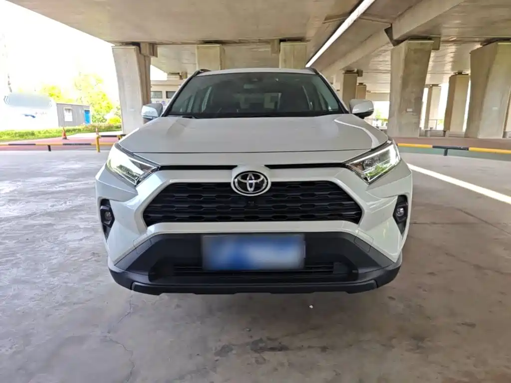 Toyota RAV4 2024 2.0L CVT