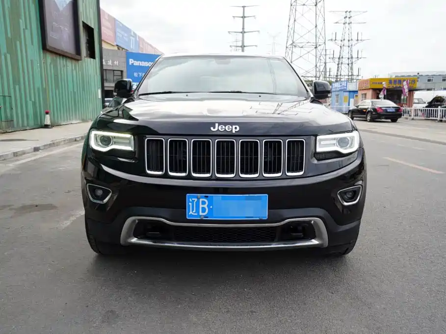 Jeep Grand Cherokee (Import) — миниатюра 2