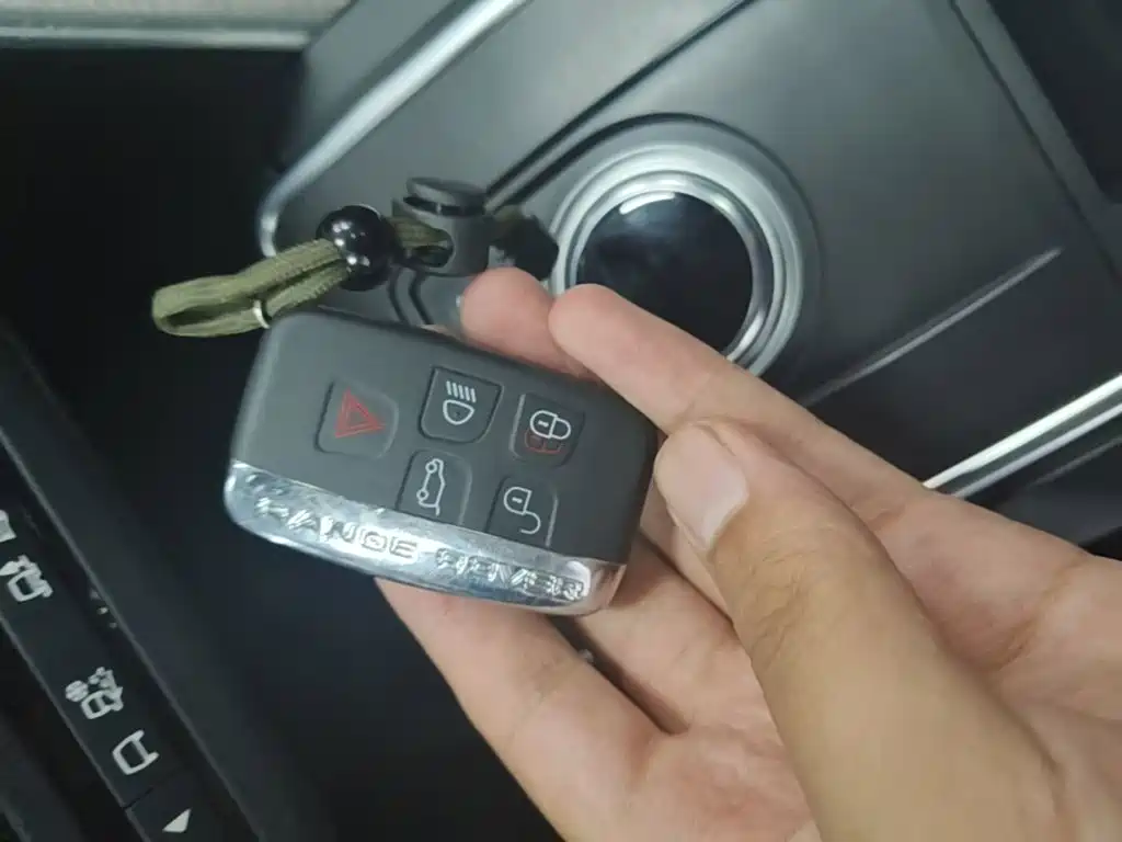 Land Rover Discovery Sport — миниатюра 9