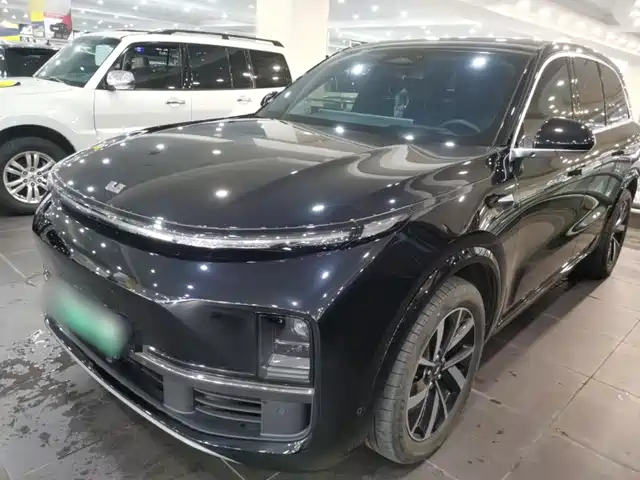 Li Auto L8