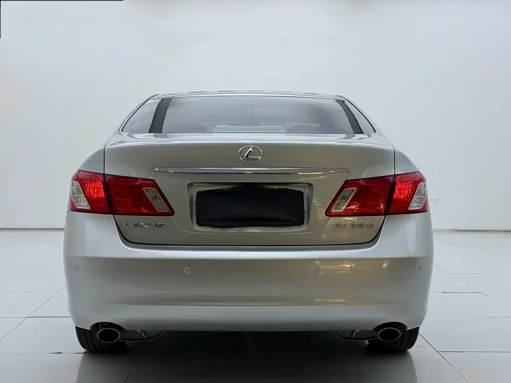 Lexus ES — миниатюра 10