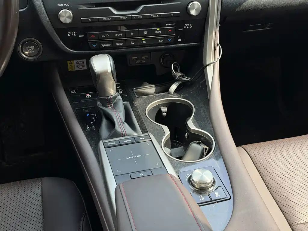 Lexus RX — миниатюра 17