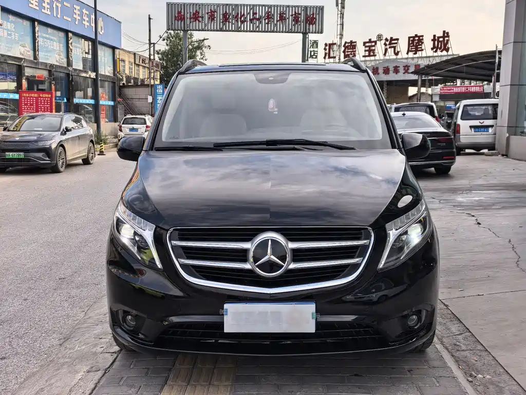 Mercedes-Benz Vito 2020 2.0T Elite 7 мест