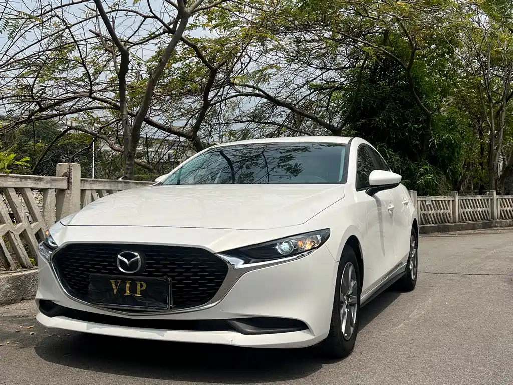 Mazda 3 Axela 2024