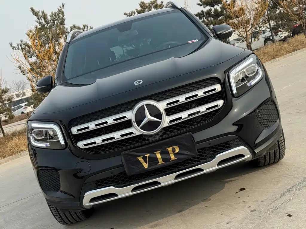MERCEDES-BENZ GLB