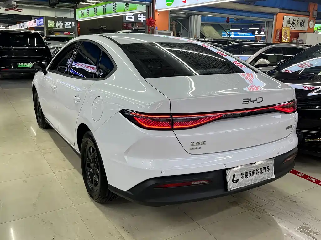 BYD Seal 05 DM-i — миниатюра 4