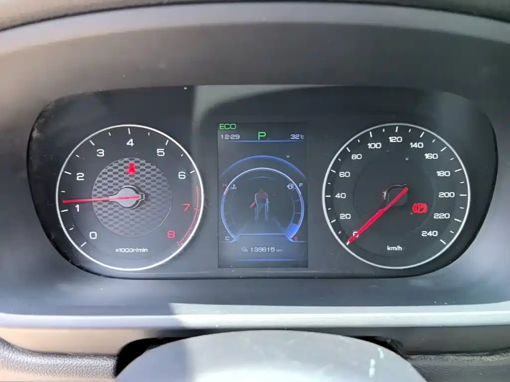 BYD Tang — миниатюра 12