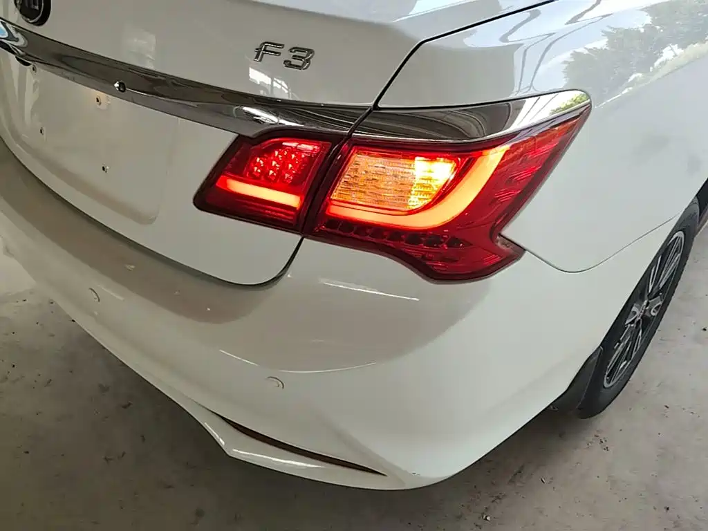 BYD F3 — миниатюра 8