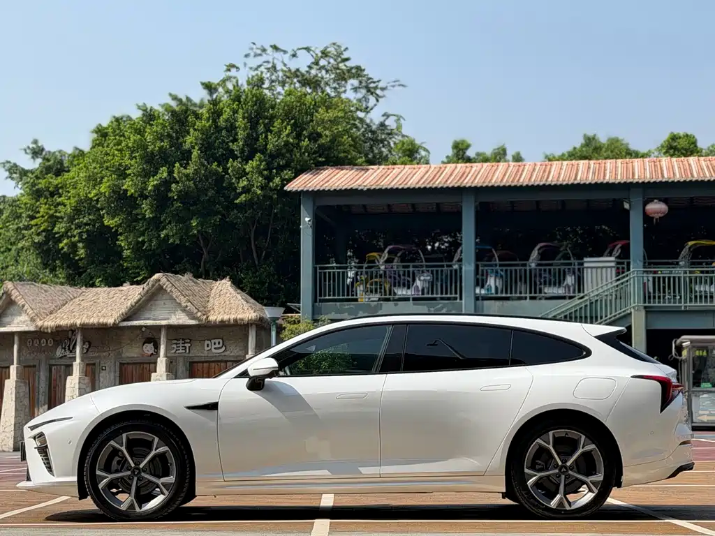 Neta S Shooting Brake — миниатюра 3