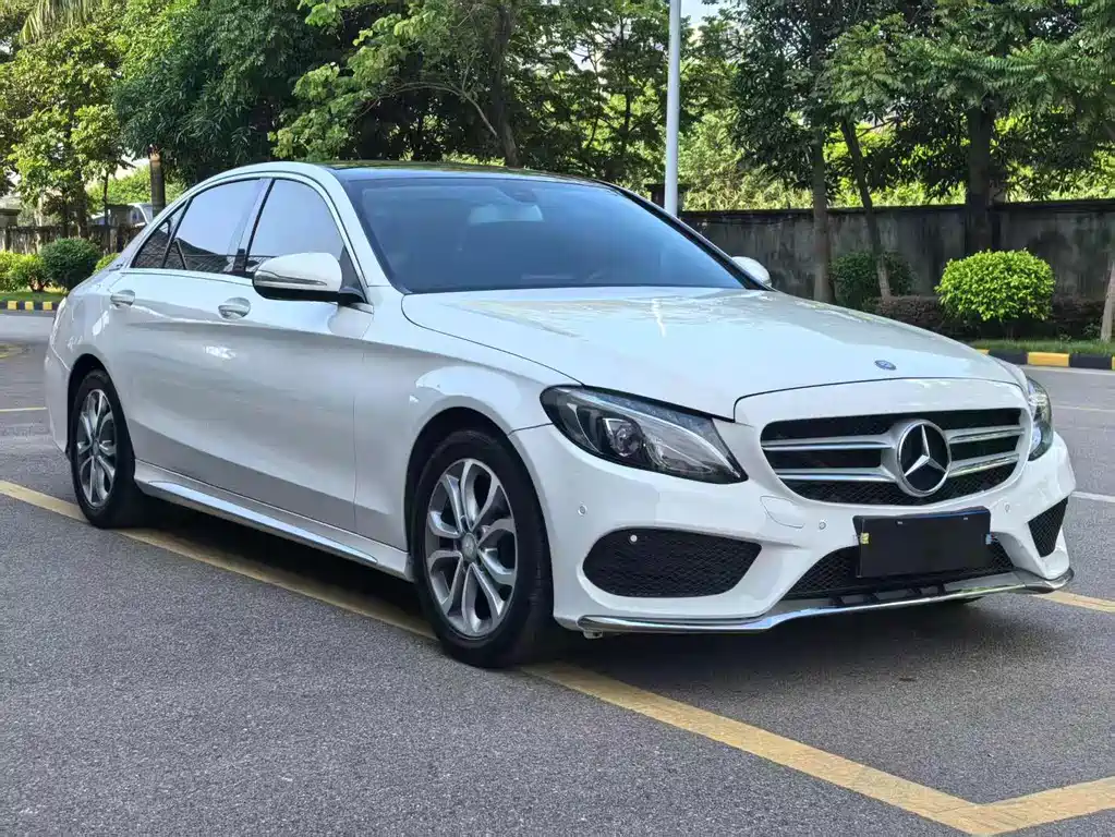 Mercedes-Benz C-Class — миниатюра 3