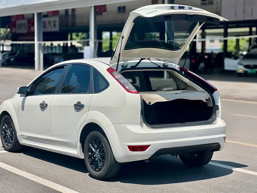 Ford Focus — миниатюра 6