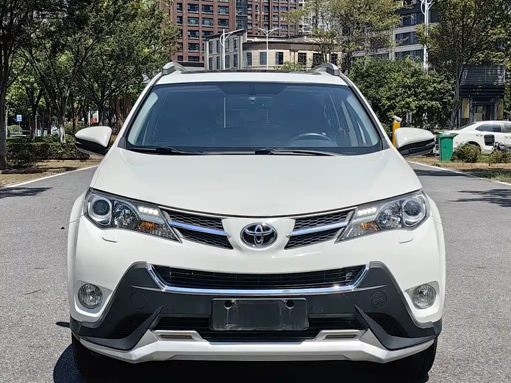 Toyota RAV4 — миниатюра 2