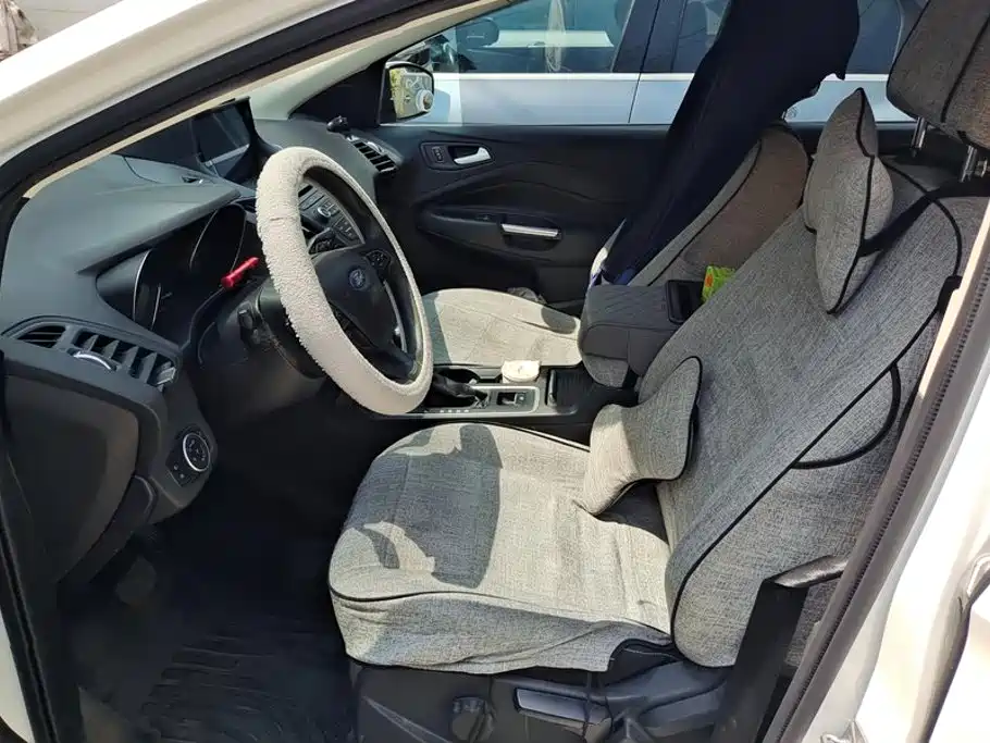 Ford Kuga — миниатюра 9