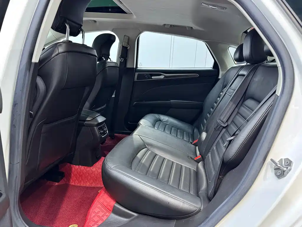 Ford Mondeo 2013 2.0L GTDi200 Fashion