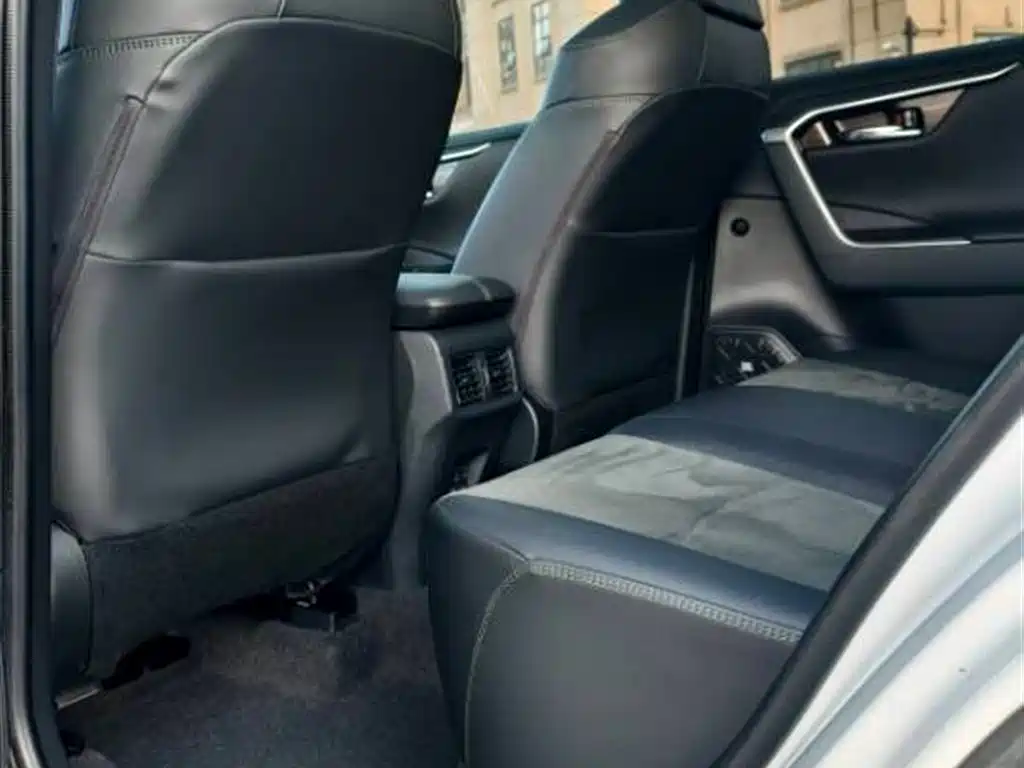 Toyota RAV4 2022 2.0L CVT Plus